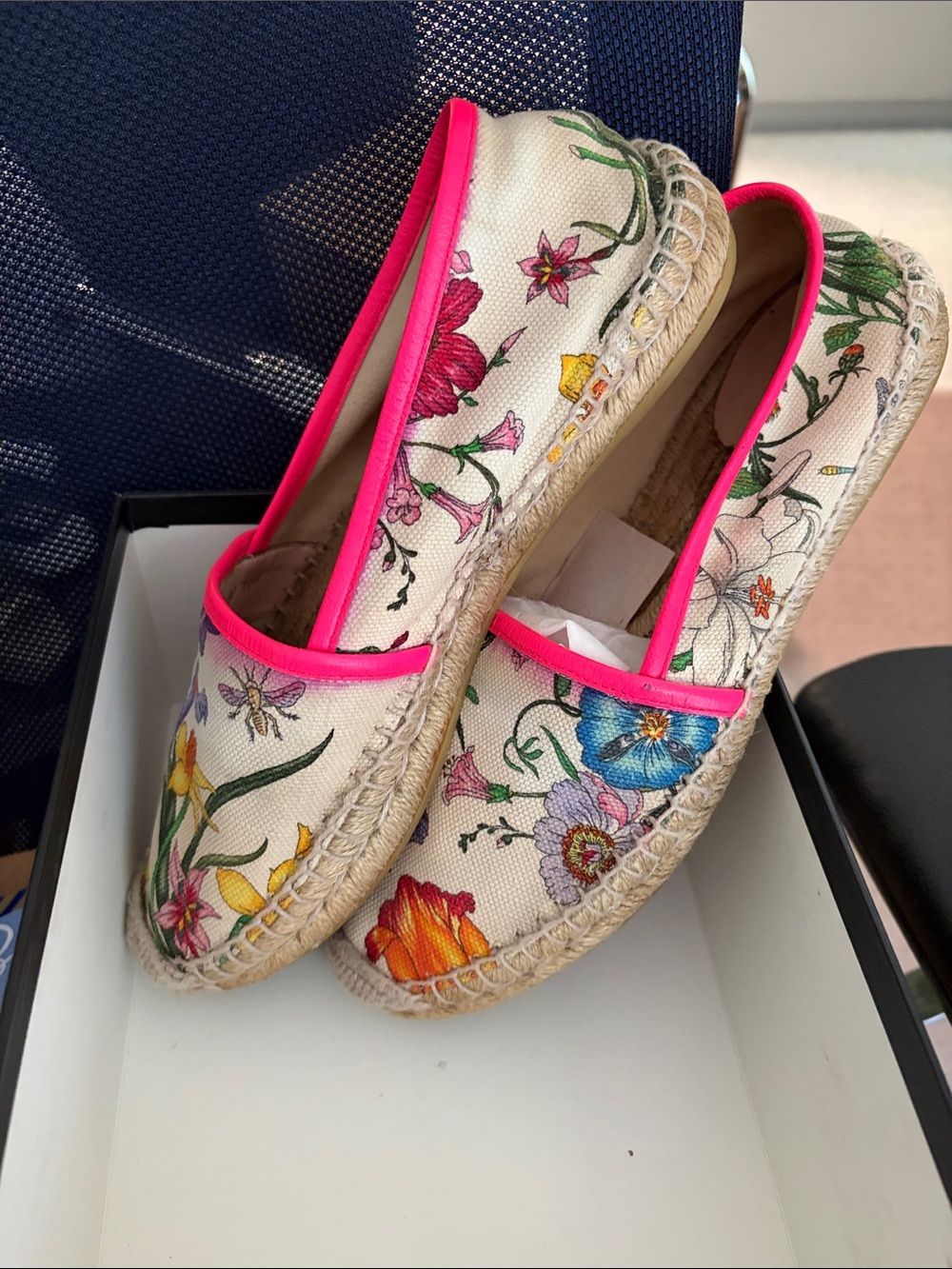 Gucci Floral Canvas Espadrilles with Hot Pink Trim - Picture 5 of 8